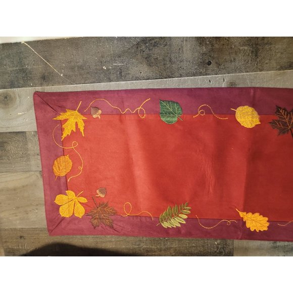 Fall leaves acorn harvest autumn table runner decor - Picture 4 of 5